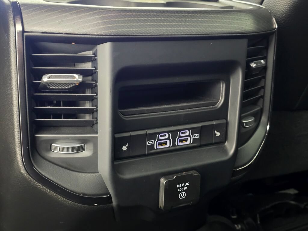 Used 2024 RAM 2500 Limited AWD/4WD image 42