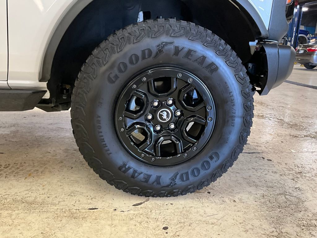 Used 2023 Ford Bronco Wildtrak image 17