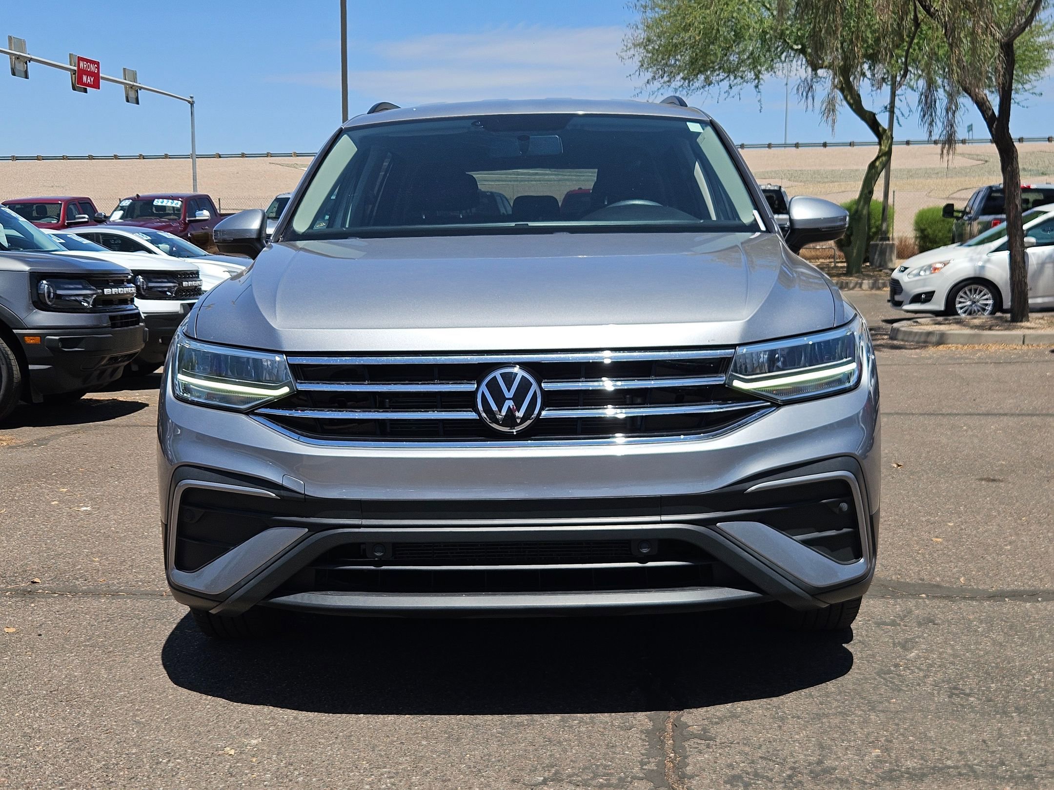 Used 2022 Volkswagen Tiguan S FWD image 2