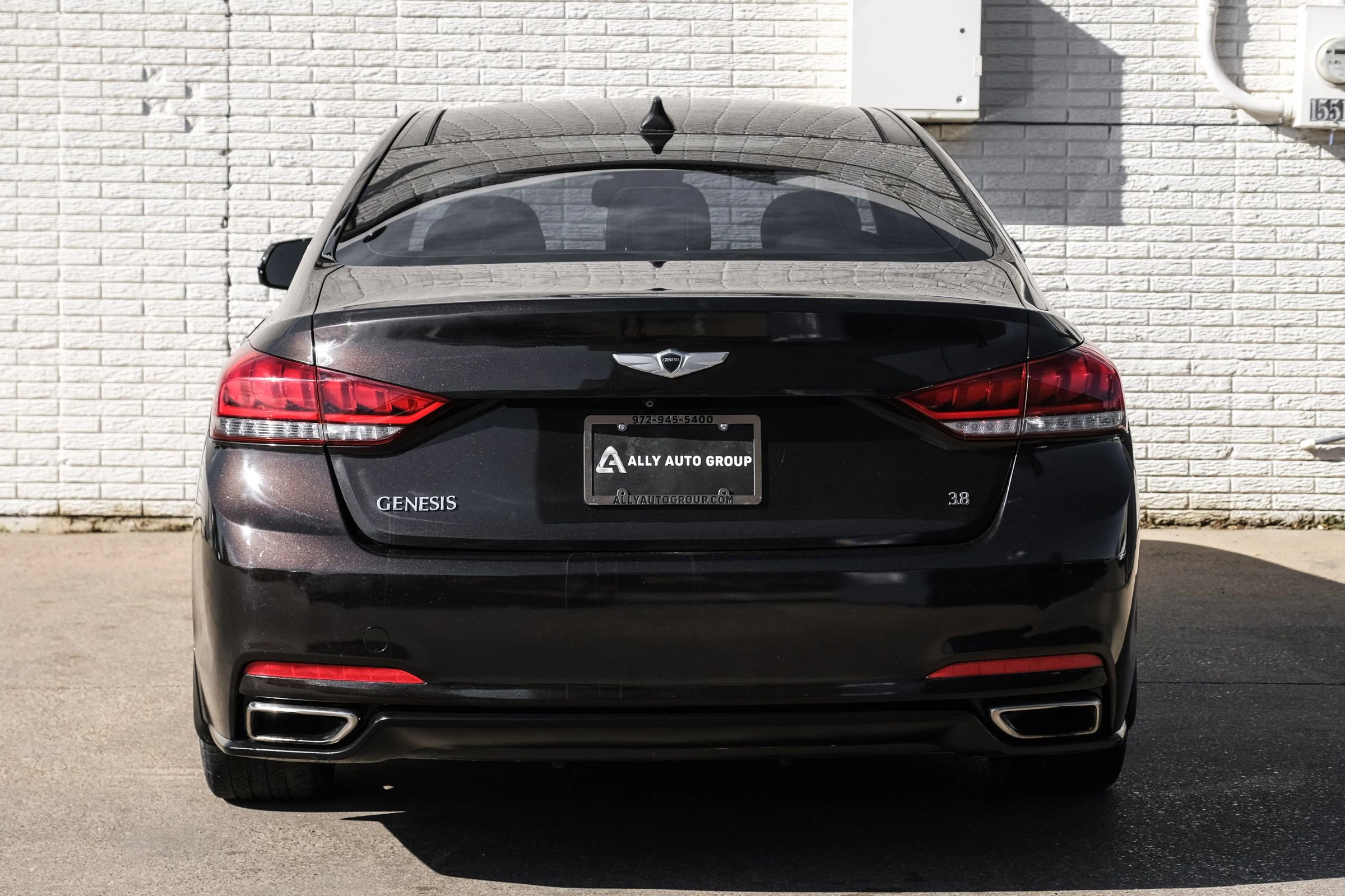 Used 2015 Hyundai Genesis 3.8 w/ Option Group 02 image 9