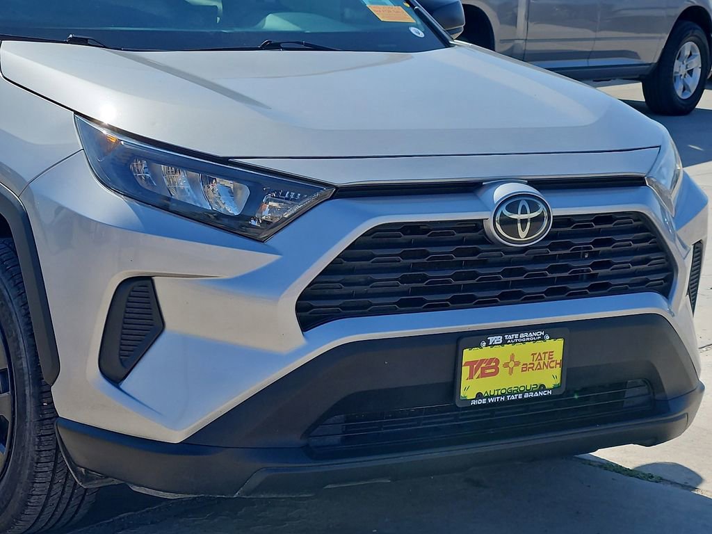Used 2021 Toyota RAV4 LE AWD/4WD image 7