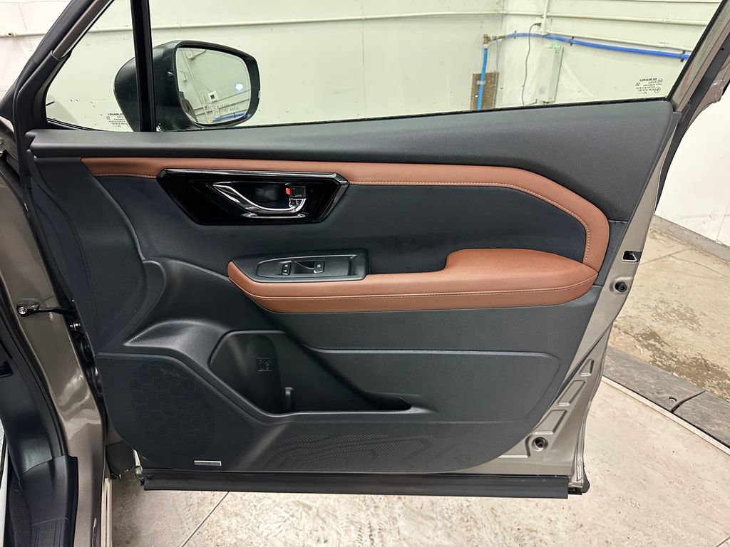 Used 2025 Subaru Forester Touring image 34