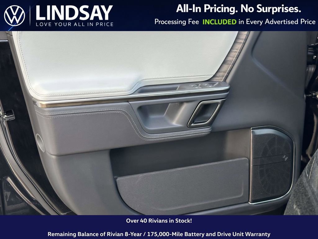 Used 2023 Rivian R1S Adventure image 9