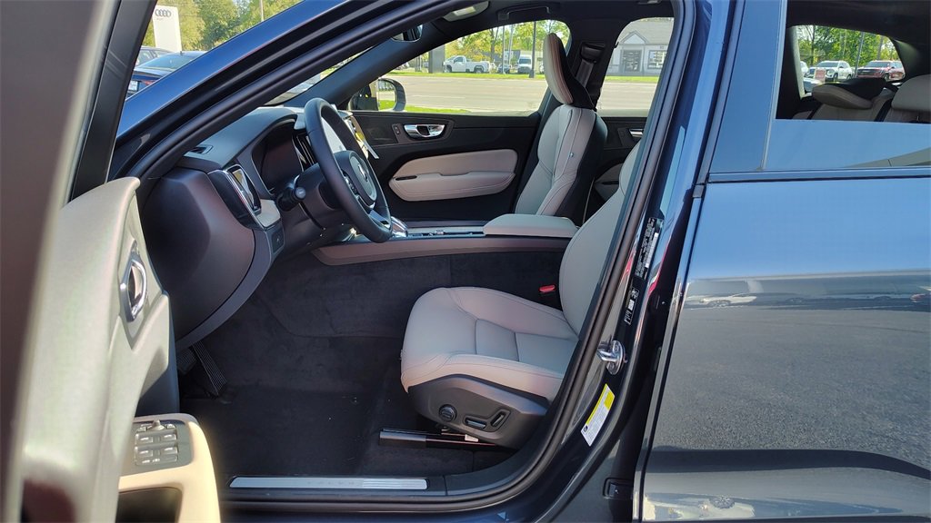New 2026 Volvo XC60 B5 Plus w/ Climate Package image 7
