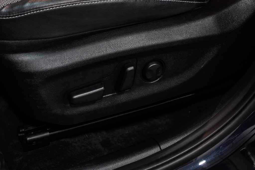 Used 2022 Kia Niro EX image 38