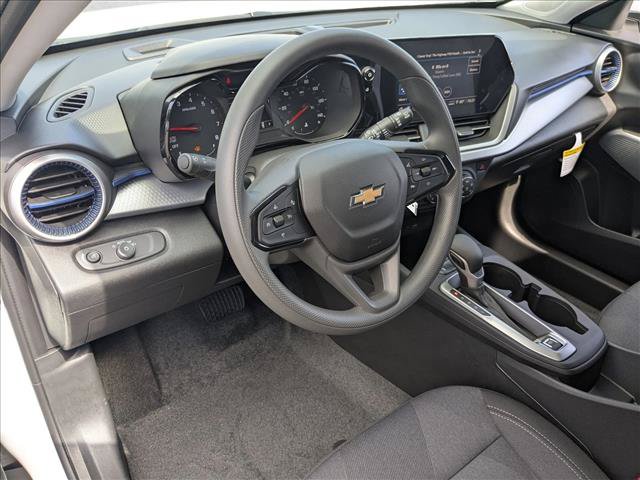 New 2026 Chevrolet Trax LS w/ LS Convenience Package FWD image 3