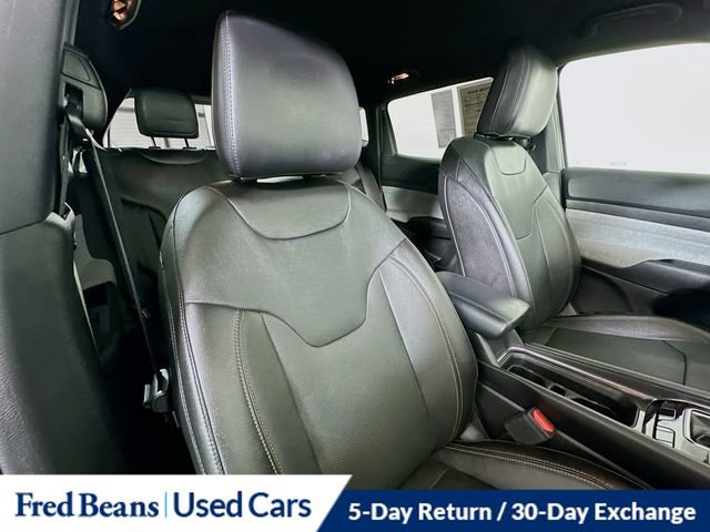 Used 2023 Jeep Compass Latitude image 29