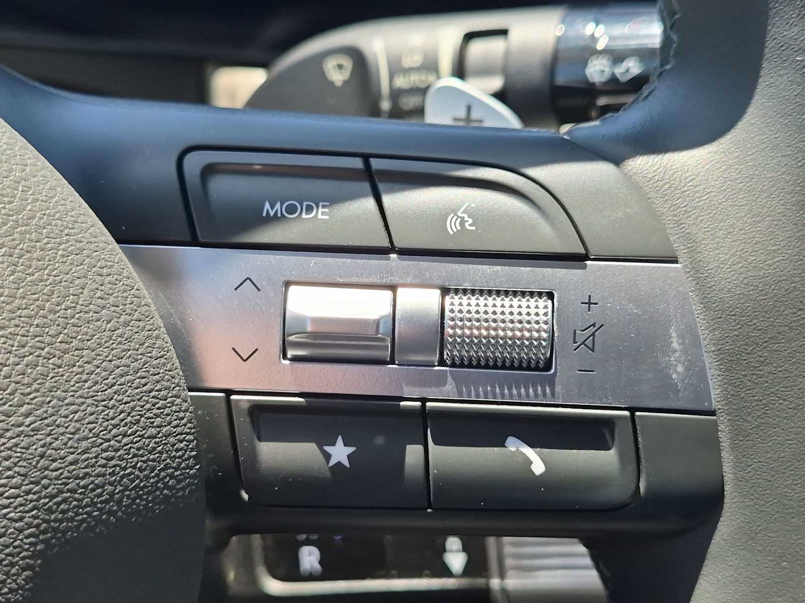 Certified 2025 Hyundai Sonata Limited FWD image 24