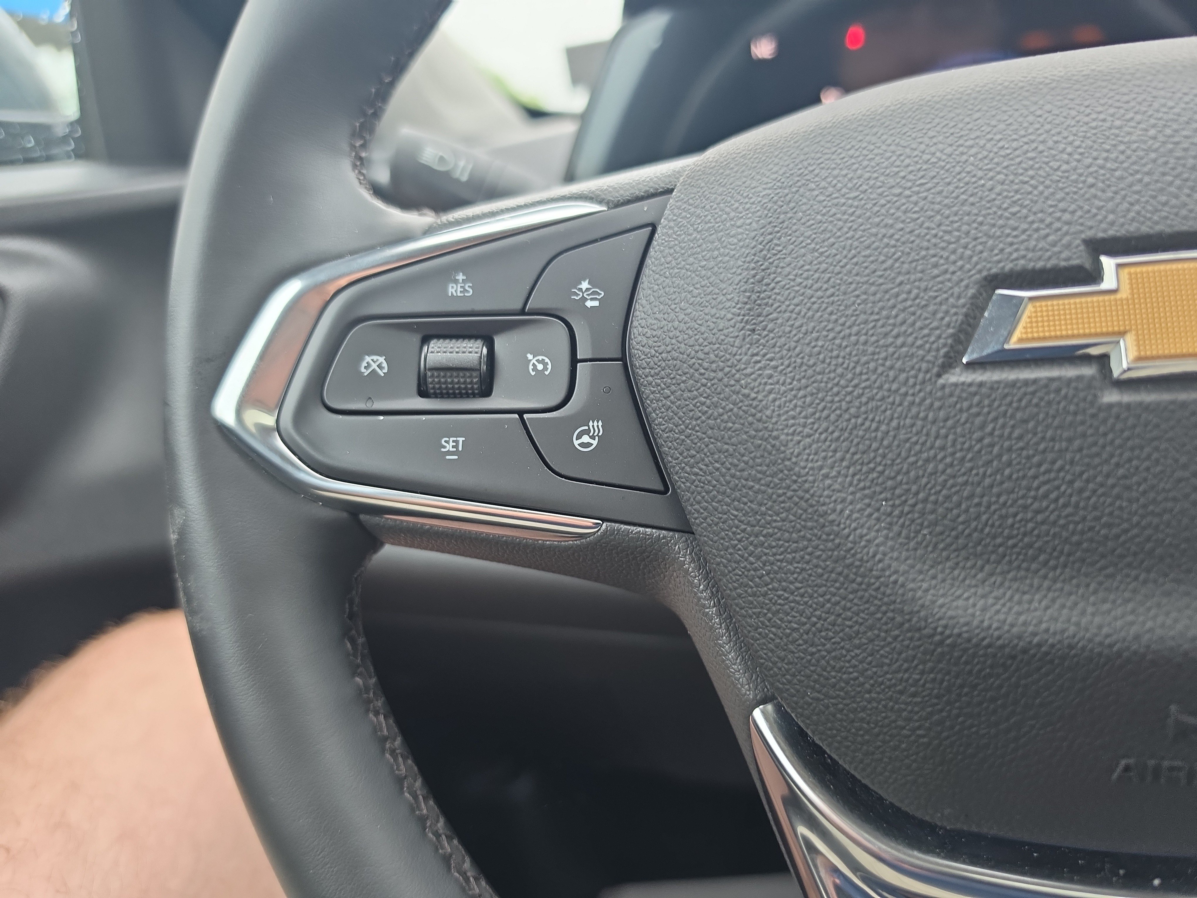 Used 2026 Chevrolet Trax LT w/ Sunroof Package FWD image 19