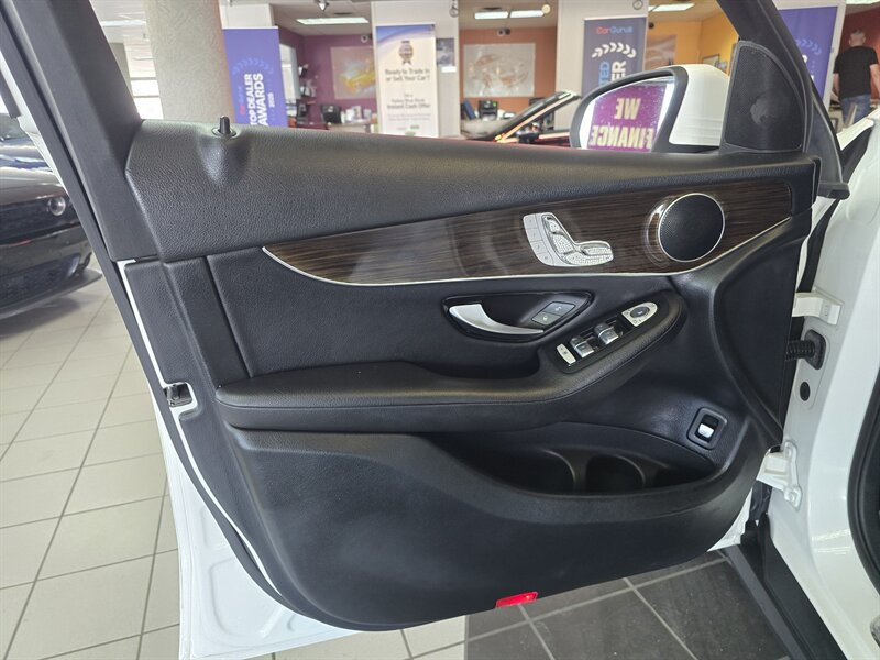Used 2018 Mercedes-Benz GLC 300 image 7