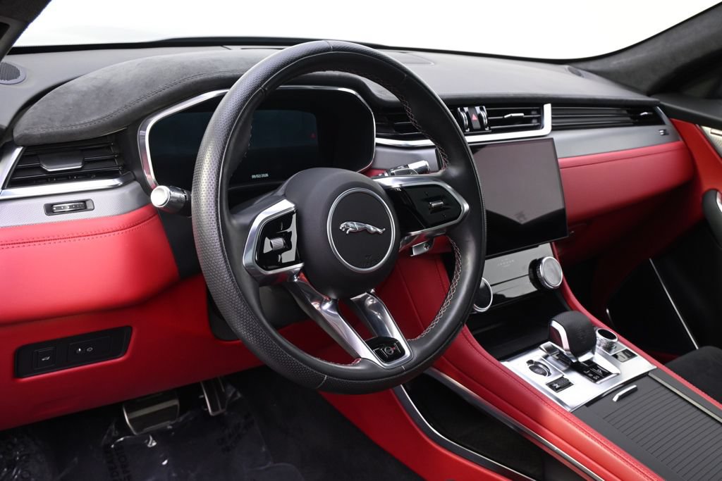 Used 2022 Jaguar F-PACE SVR AWD/4WD image 11