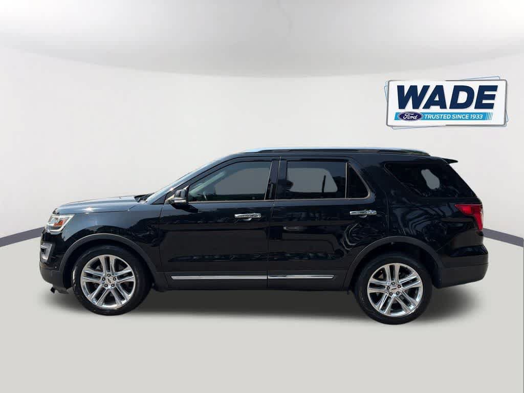 Used 2017 Ford Explorer Limited w/ Equipment Group 301A FWD image 8