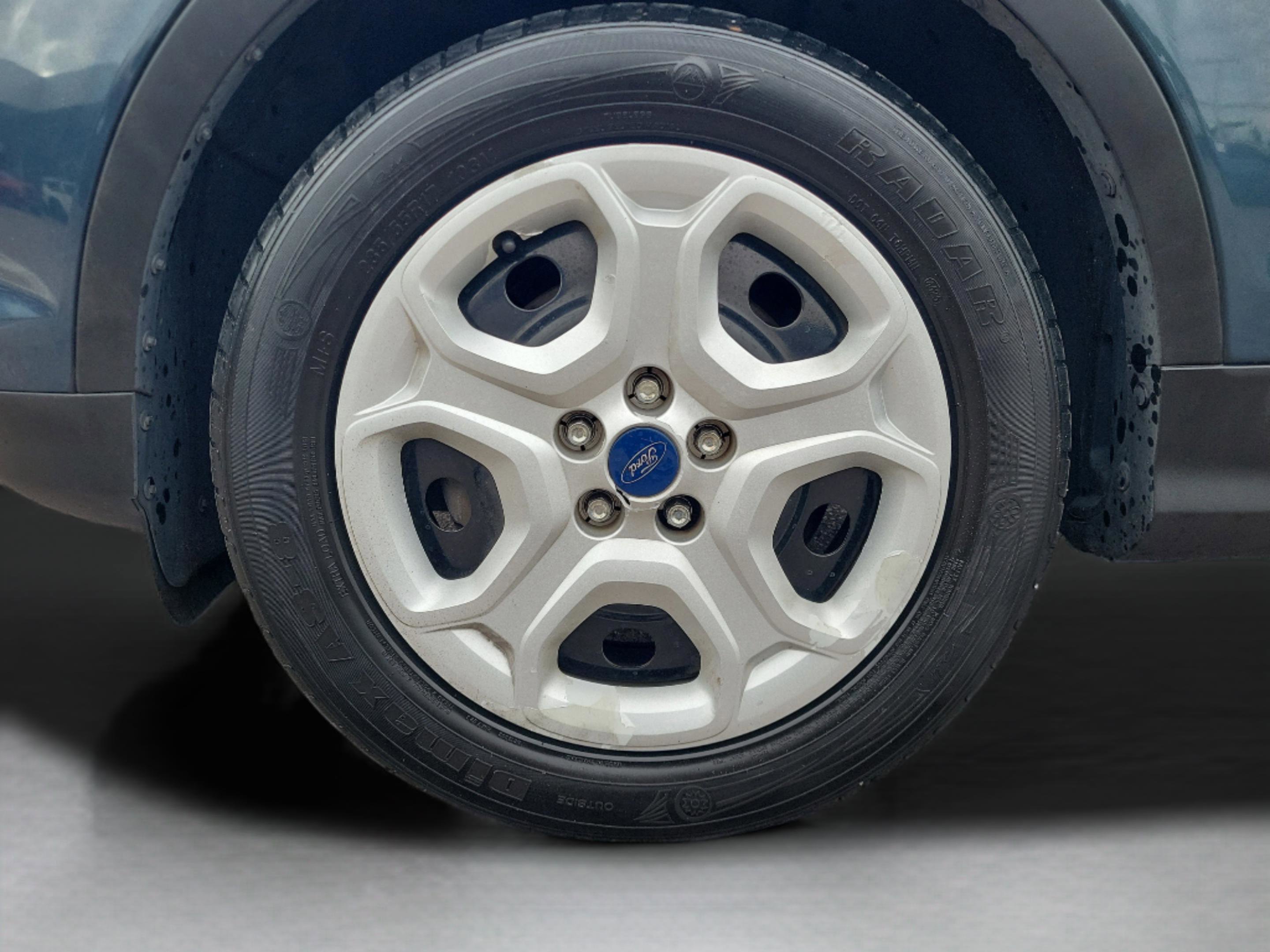 Used 2019 Ford Escape S image 33