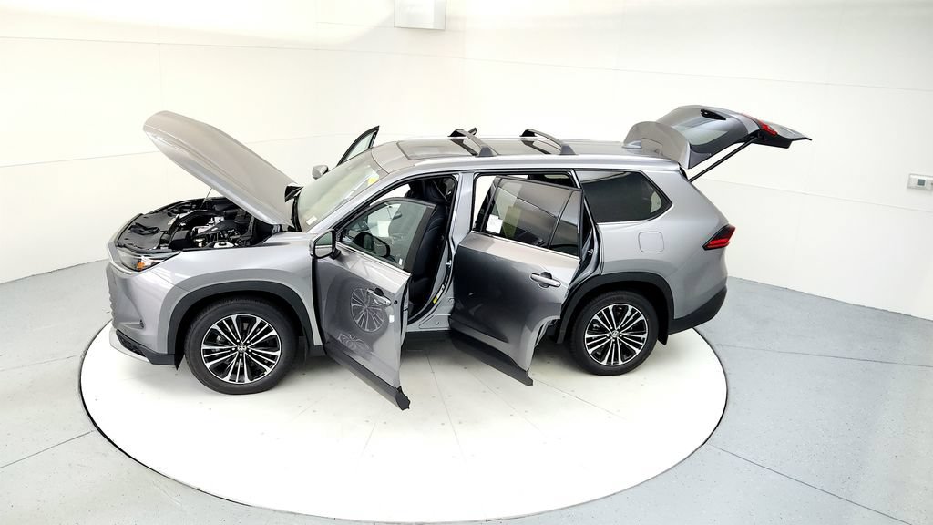 Certified 2025 Toyota Grand Highlander AWD Hybrid image 18