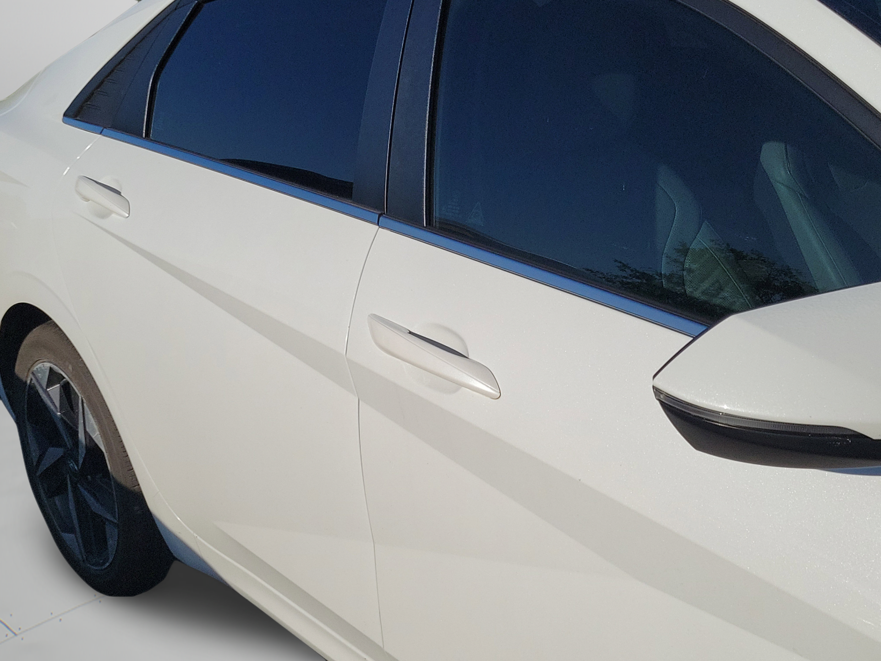 Used 2022 Hyundai Elantra Limited FWD image 16