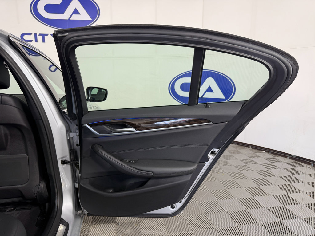 Used 2020 BMW 530i w/ Convenience Package image 14