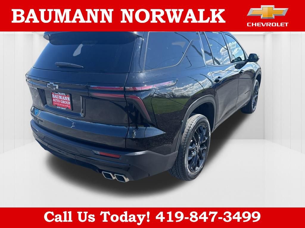 Used 2025 Chevrolet Traverse LT w/ Midnight/Sport Edition AWD/4WD image 7