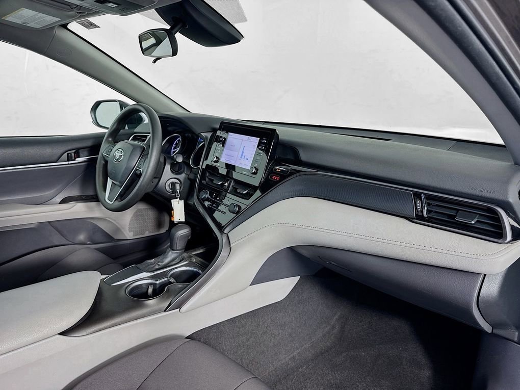 Used 2021 Toyota Camry LE image 22