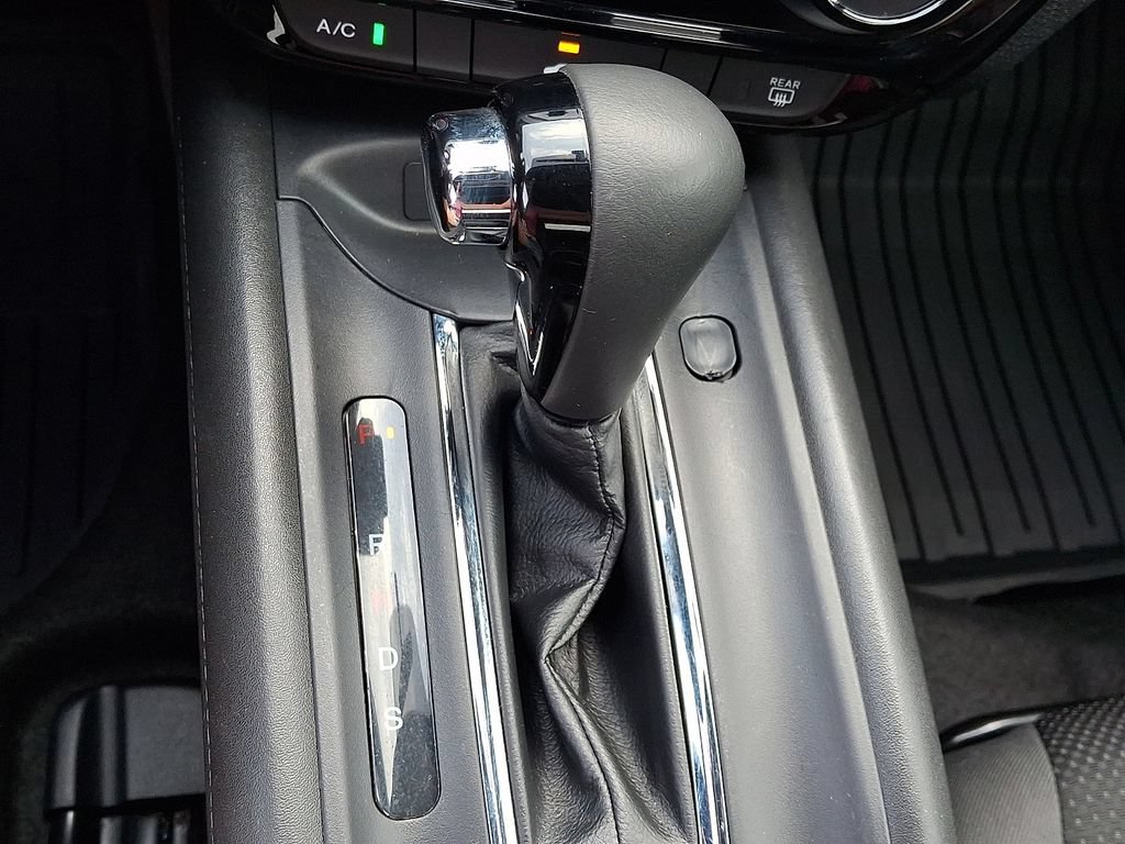 Used 2022 Honda HR-V Sport image 16