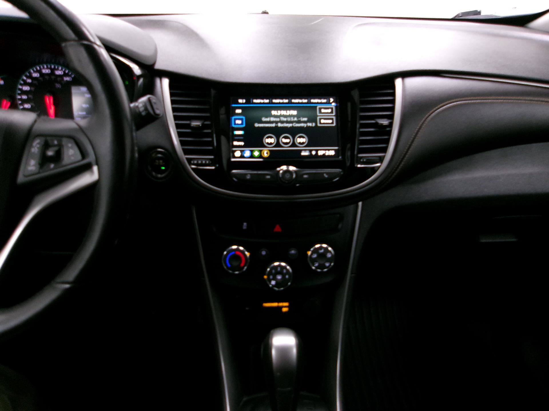 Used 2019 Chevrolet Trax LT w/ LT Convenience Package image 10