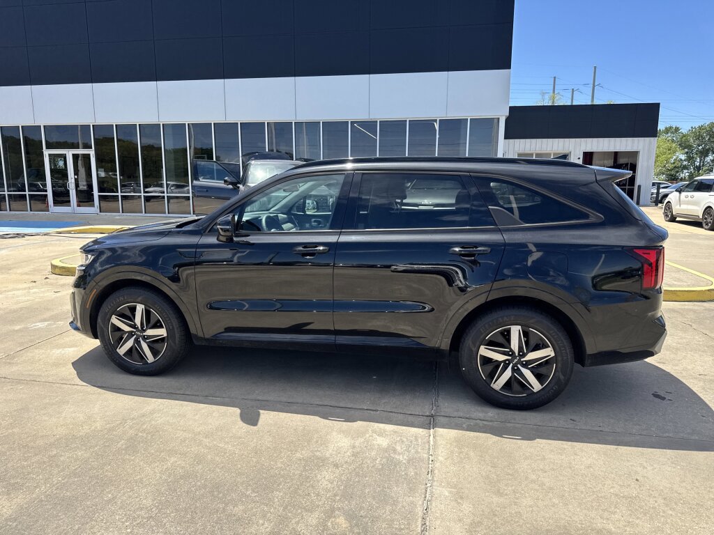 Certified 2023 Kia Sorento EX w/ Panoramic Sunroof Package image 25