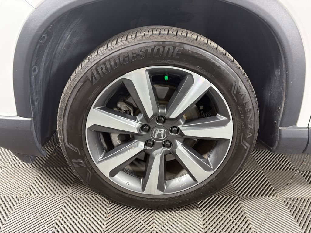 Used 2025 Honda Pilot Elite image 11