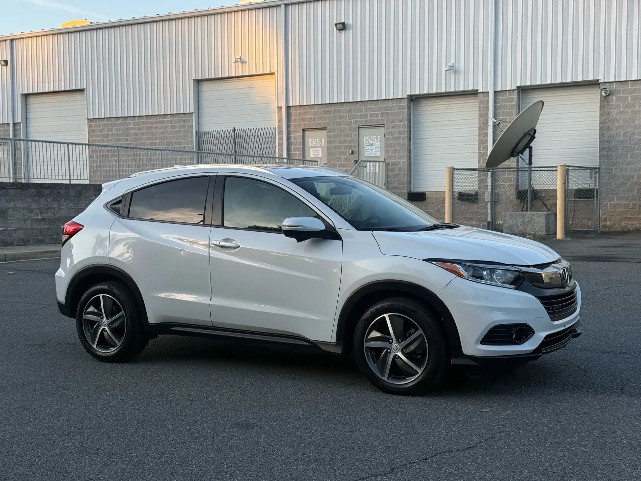 Used 2022 Honda HR-V EX image 5