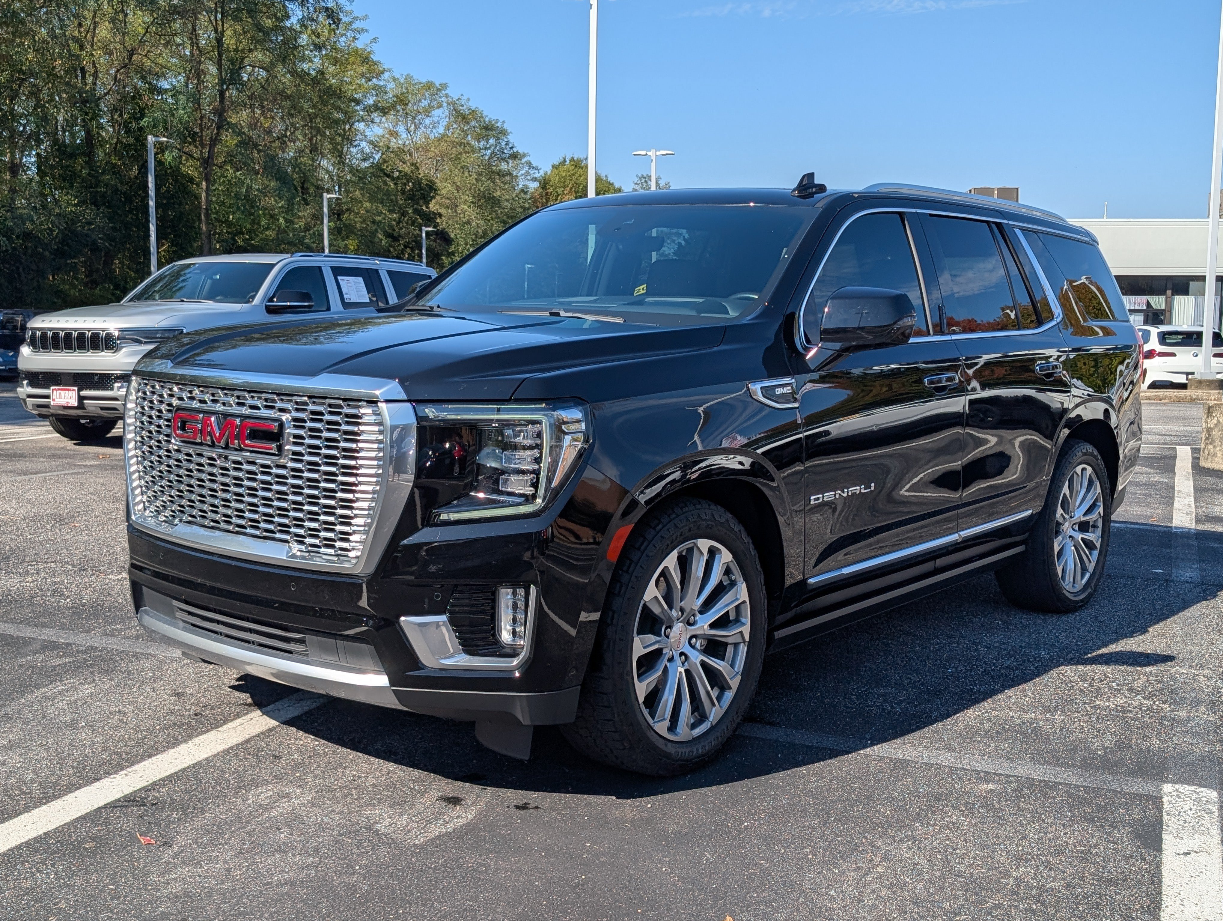 Used 2023 GMC Yukon Denali w/ Denali Reserve Package AWD/4WD image 6