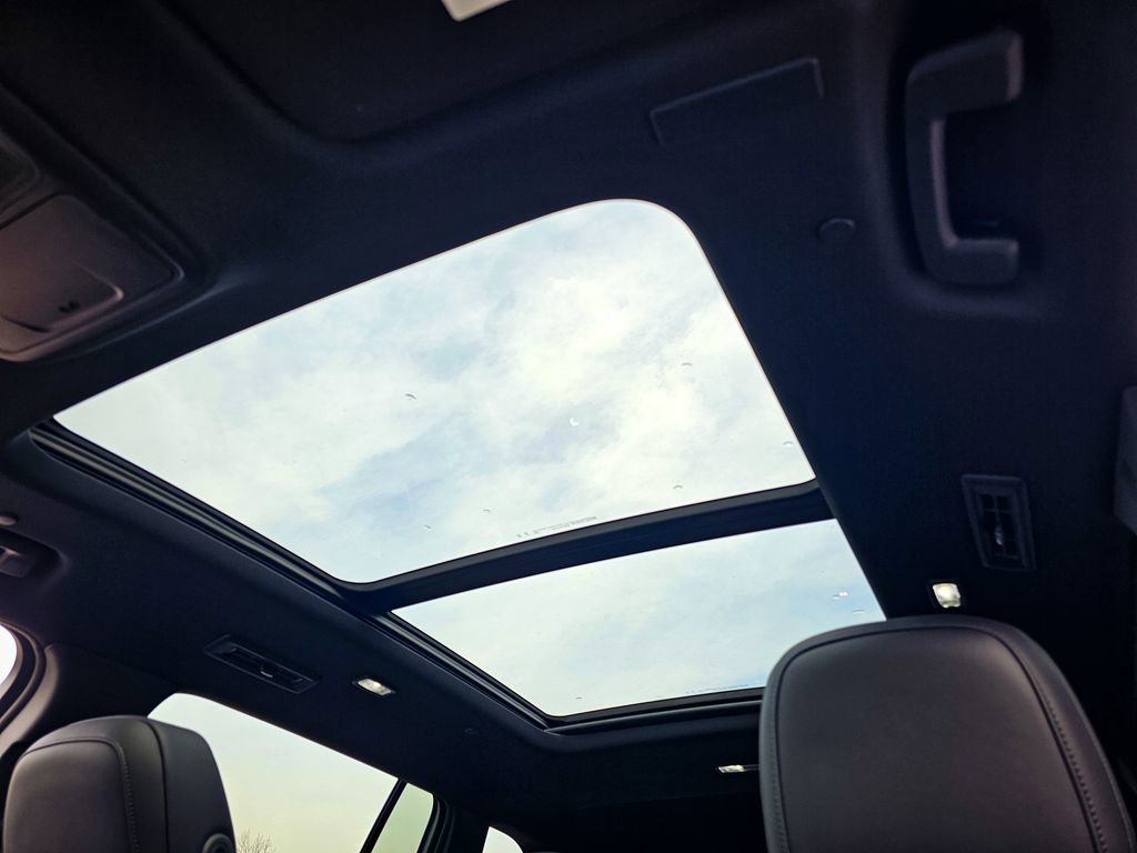 New 2026 GMC Acadia Elevation image 17