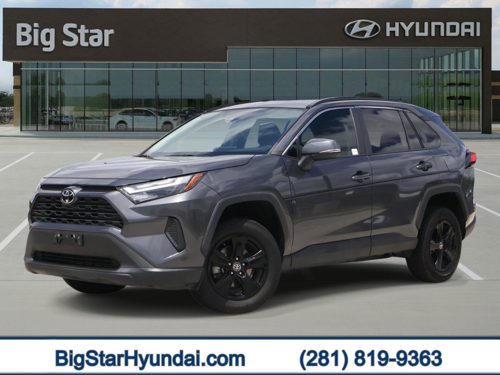 Used 2022 Toyota RAV4 XLE AWD/4WD image 1