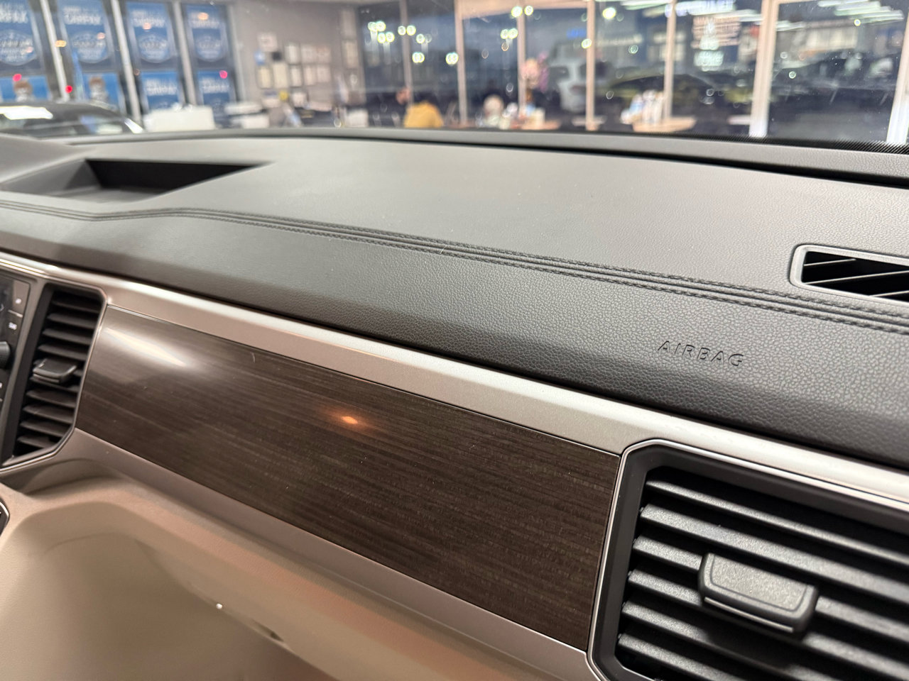 Used 2019 Volkswagen Atlas SE image 27