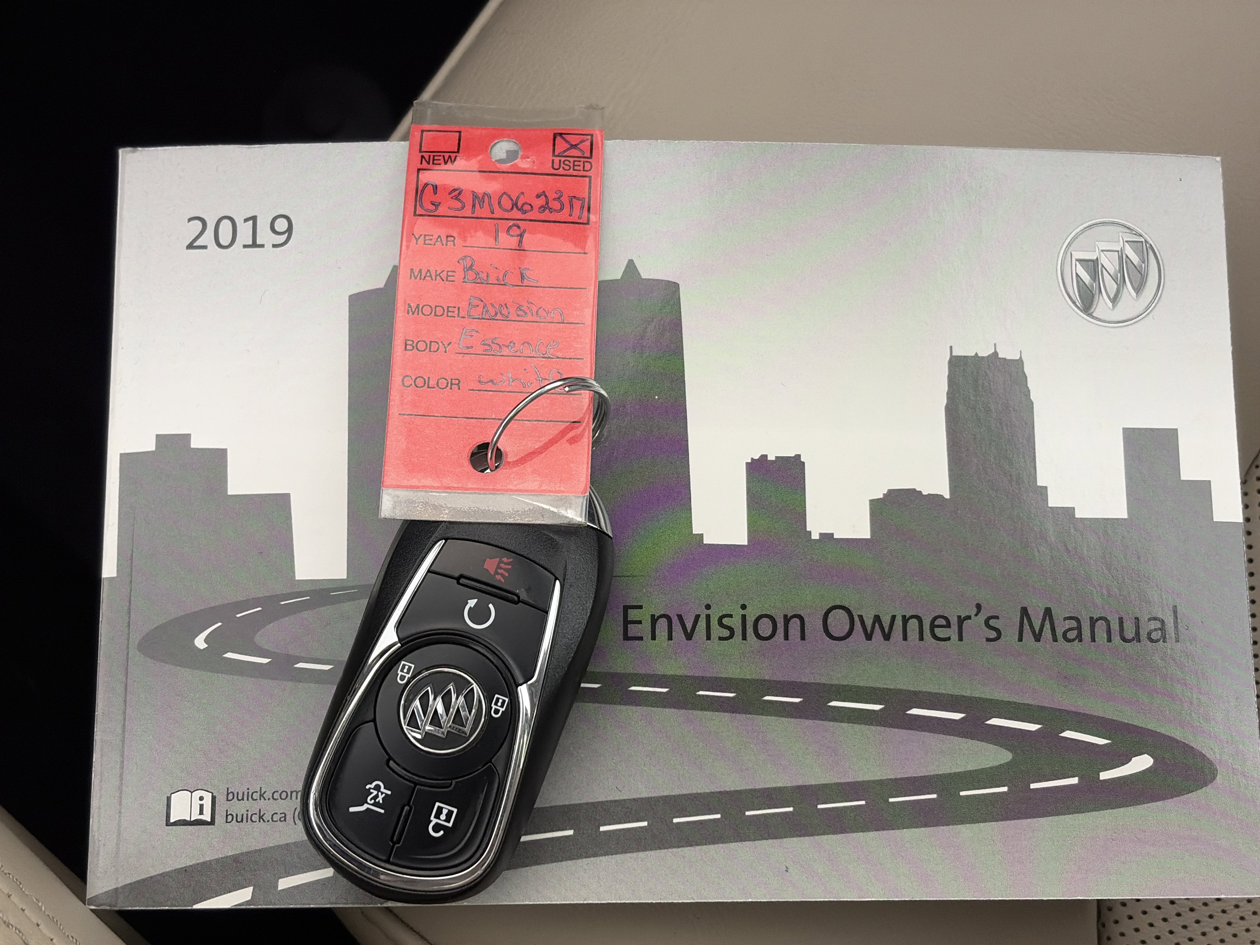 Used 2019 Buick Envision Essence image 31