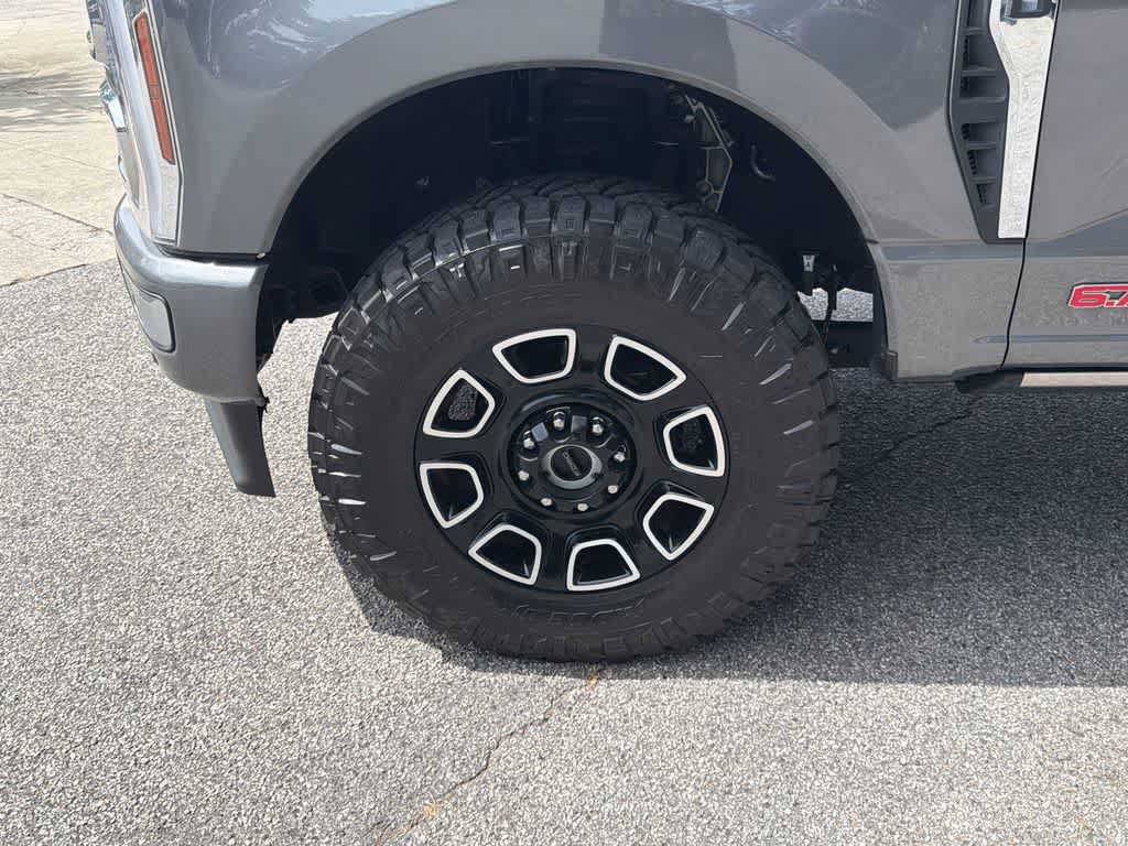 Used 2024 Ford F250 Platinum AWD/4WD image 9