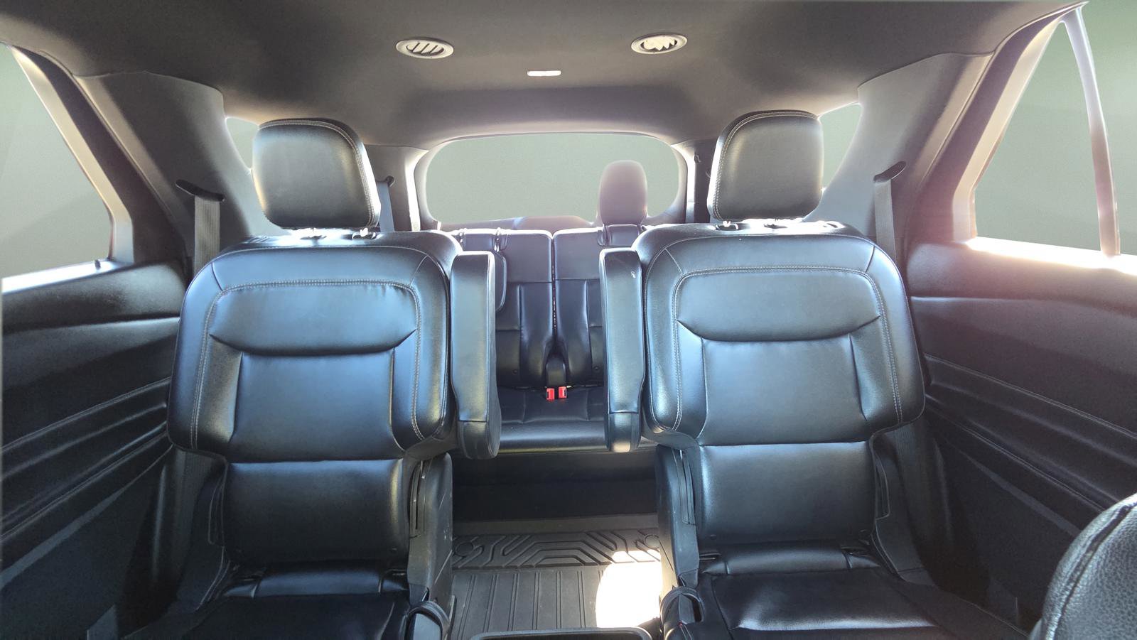 Used 2020 Ford Explorer XLT w/ Equipment Group 202A image 28