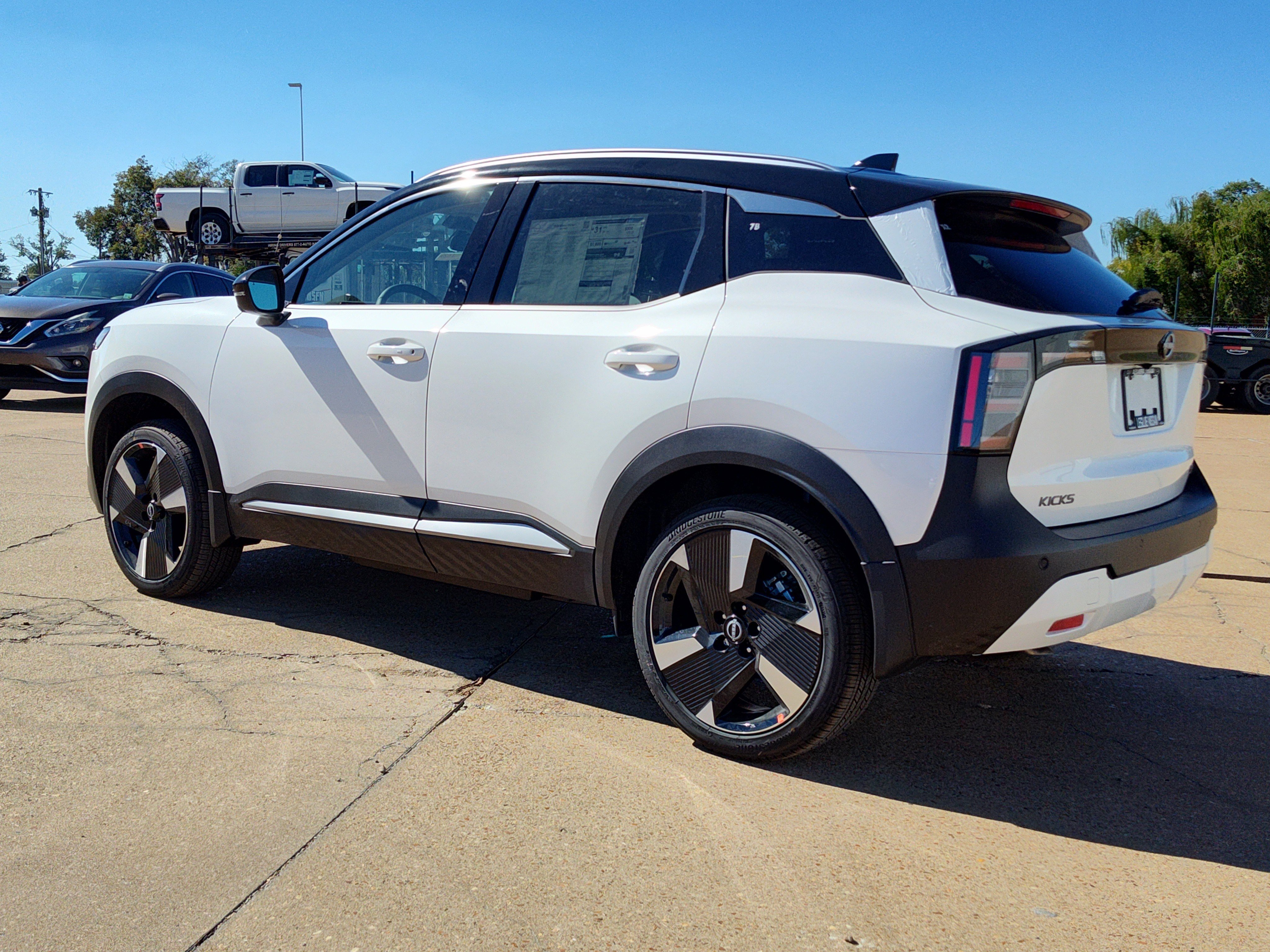 New 2026 Nissan Kicks SR w/ SR Premium Package image 3