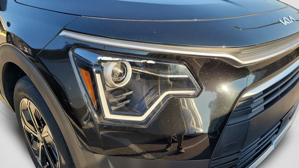 Used 2025 Kia Niro EX FWD image 8