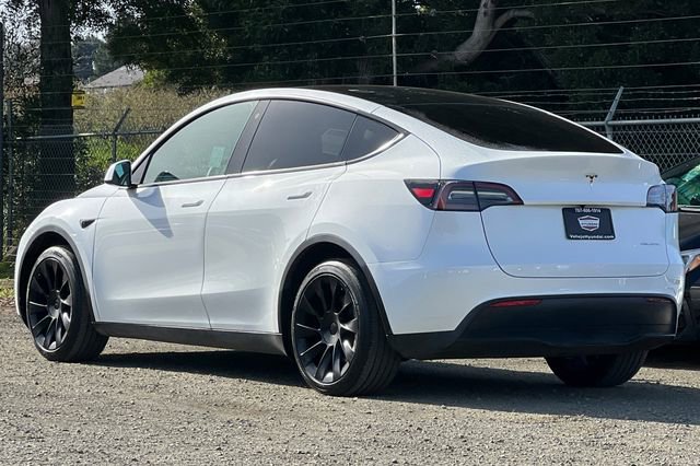 Used 2023 Tesla Model Y Long Range image 10