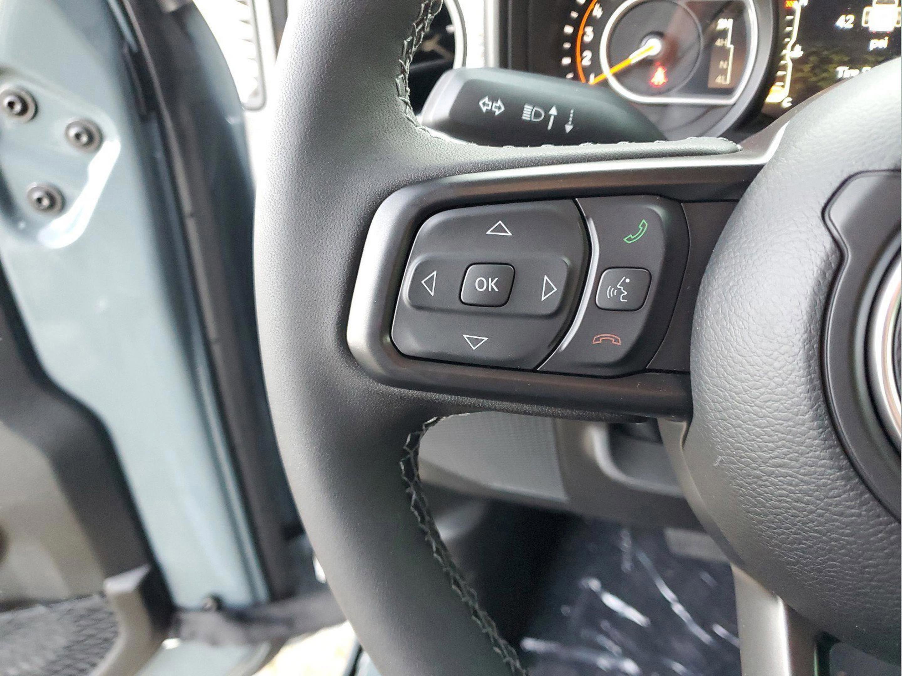 New 2026 Jeep Gladiator Sport AWD/4WD image 18