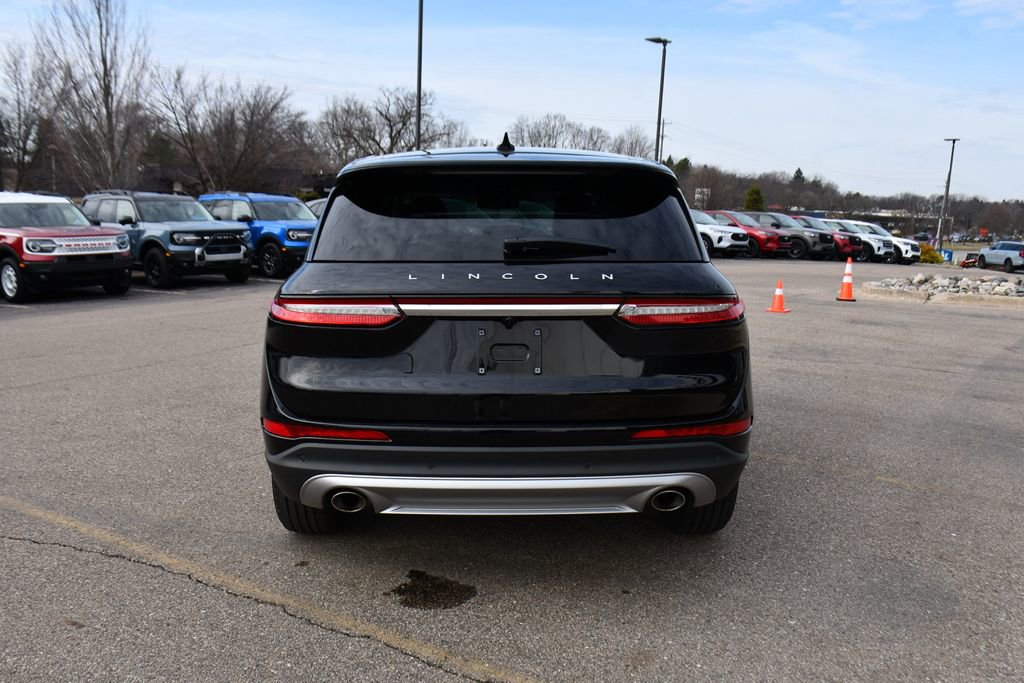 Used 2024 Lincoln Corsair Premiere image 5