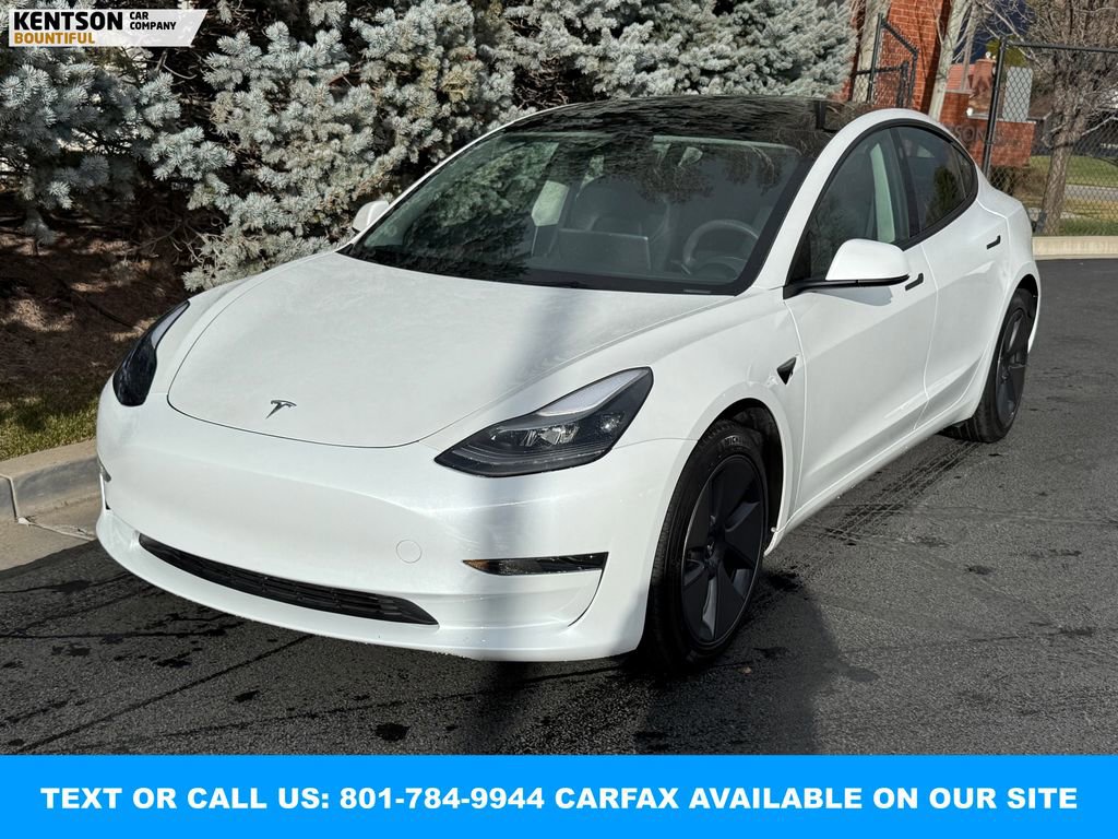 Used 2023 Tesla Model 3 Standard Range image 3