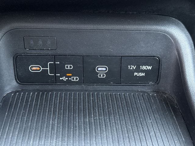 Used 2025 Hyundai Kona SEL FWD image 19