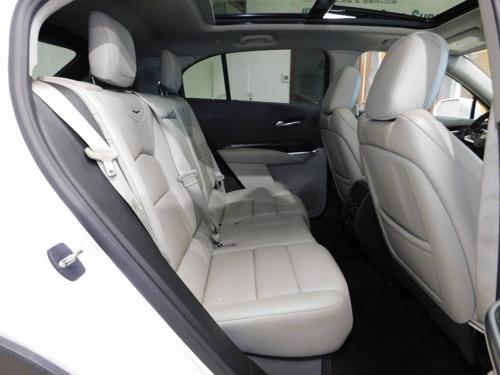 Used 2021 Cadillac XT4 Premium Luxury image 90