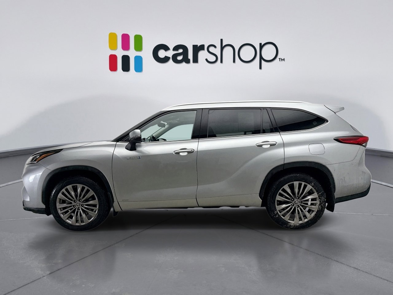 Used 2020 Toyota Highlander Platinum image 2
