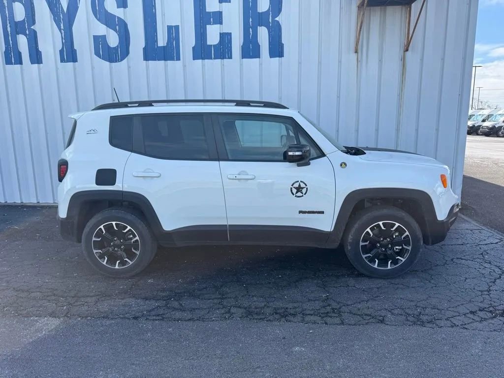 Used 2023 Jeep Renegade Latitude image 8