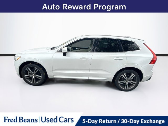 Used 2018 Volvo XC60 T5 Momentum w/ Vision Package AWD/4WD image 5