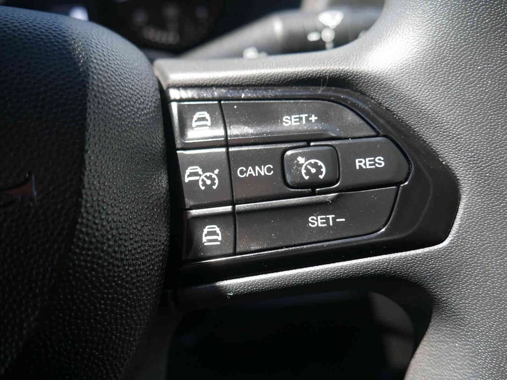 Used 2025 RAM ProMaster 2500 FWD image 31