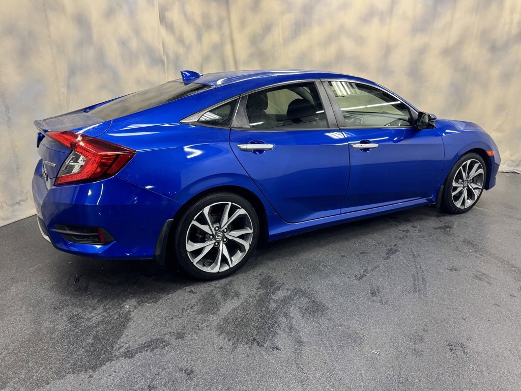 Used 2019 Honda Civic Touring image 9