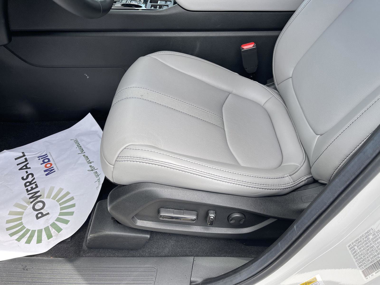 Used 2025 Honda Pilot EX-L image 3