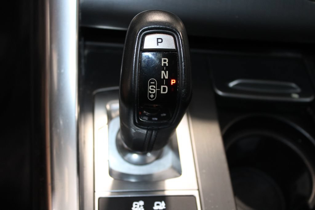 Used 2017 Land Rover Range Rover Sport SE AWD/4WD image 40