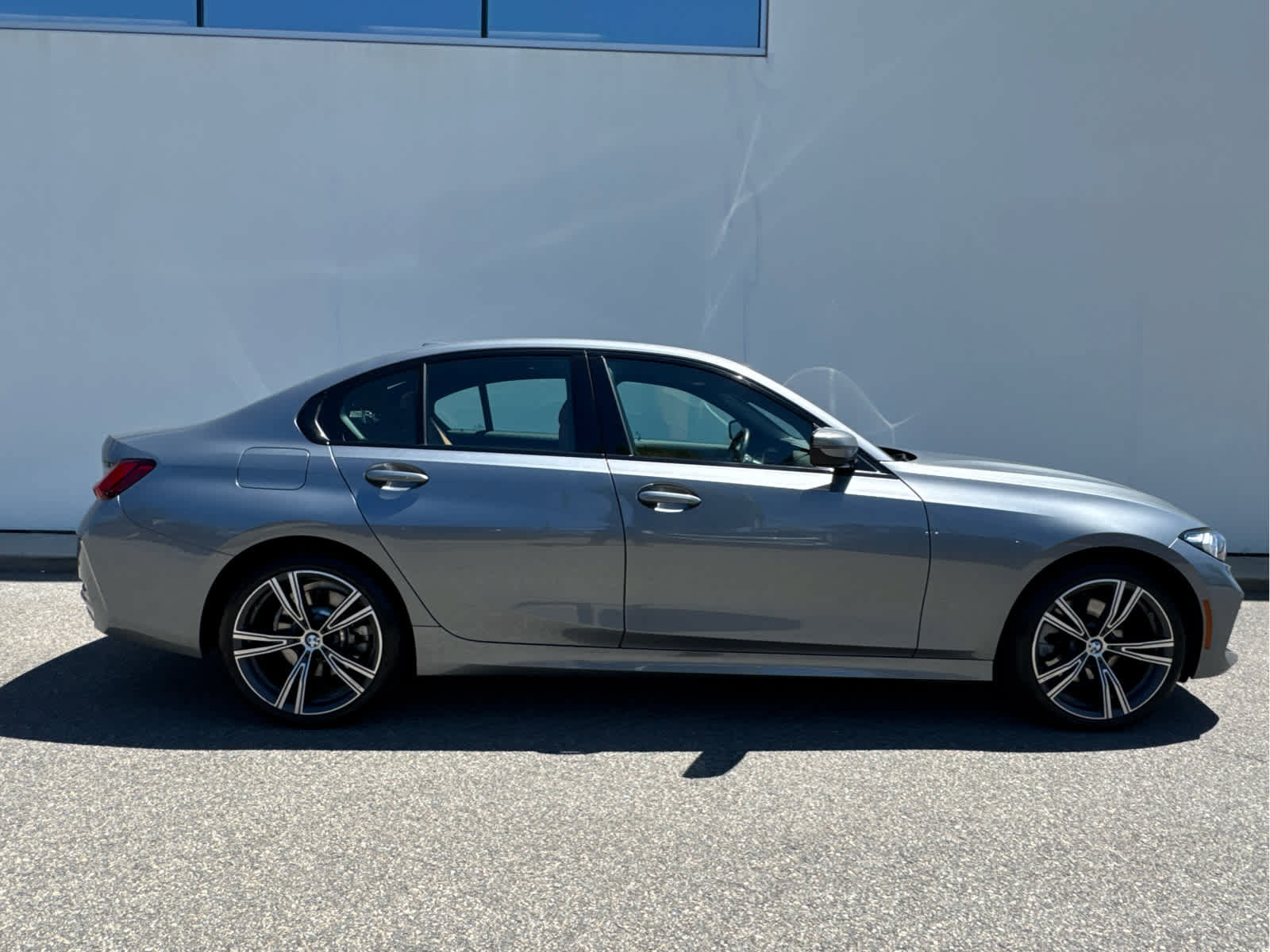Certified 2023 BMW 330i xDrive Sedan w/ Driving Assistance Package AWD/4WD image 6
